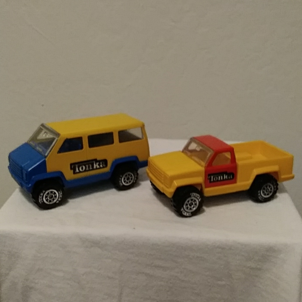 Vintage 1978 Tonka Van & Pick Up Truck
